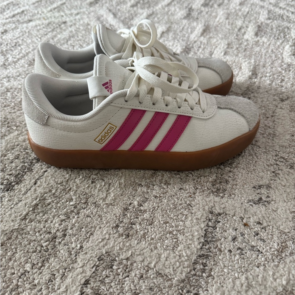 Adidas White and Pink Sneakers Classic Design LIKE NEW!